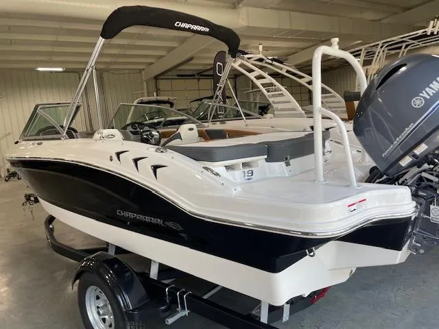 Slide: The Image of 2025 Chaparral 19 SSi OB boat with Yamaha outboard motor in showroom. - 4