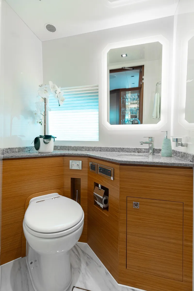 Slide: The Image of Q Main Deck Dayhead - 12