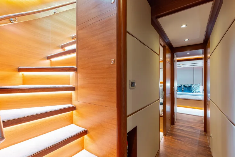 Slide: The Image of Q Lower guest accomodations - 17