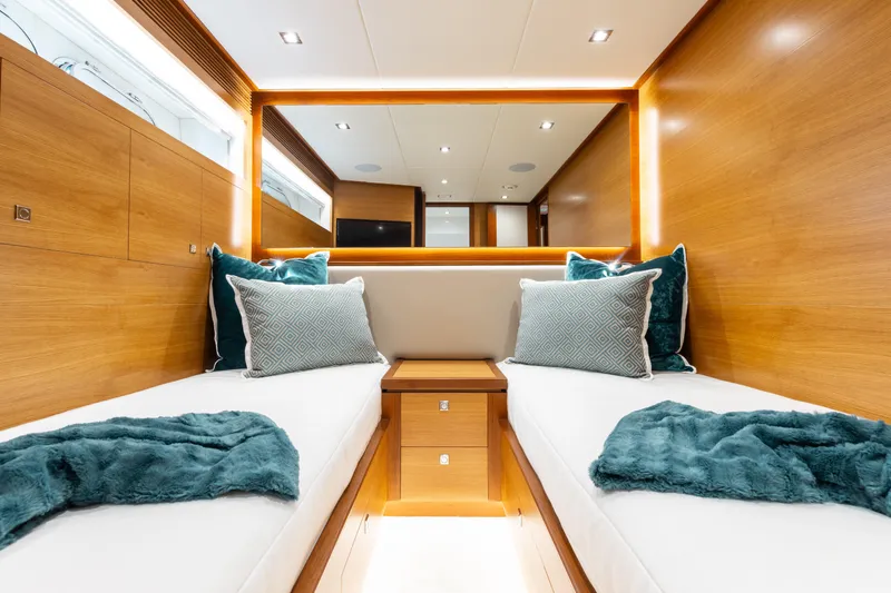 Slide: The Image of Q Stbd Twin Stateroom - 29