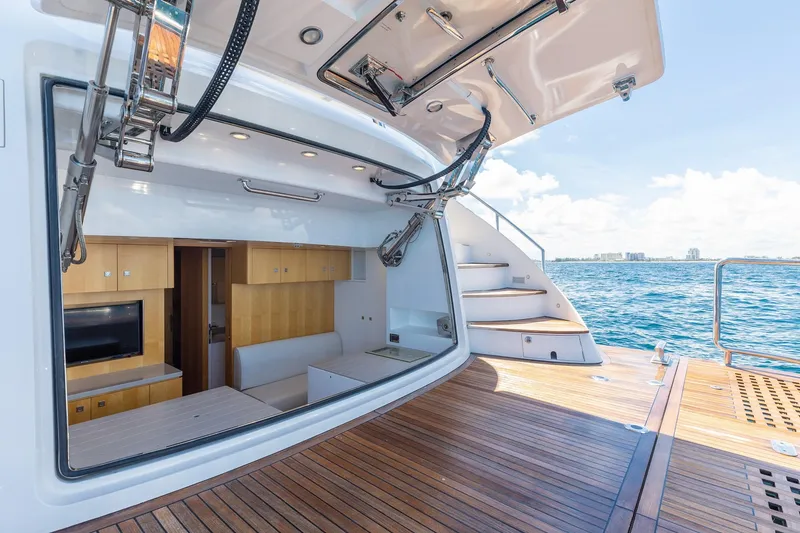 Slide: The Image of Q Beach Club - 47