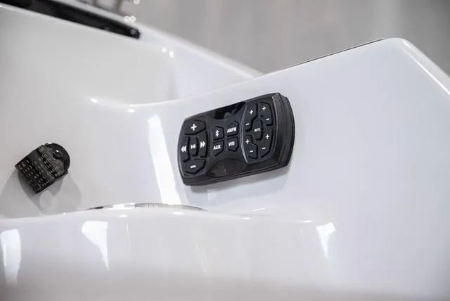 Slide: The Image of Control panel on 2024 Yamaha Boats 255XE, featuring sleek design and modern functionality. - 27
