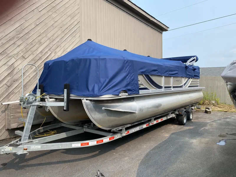 Slide: The Image of South Bay 724 E 2015 - 11