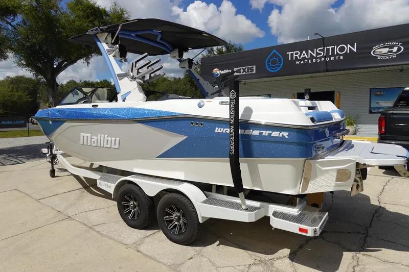 Slide: The Image of 2025 Malibu 23 LSV WAKESETTER boat at Transition Watersports dealership. - 8