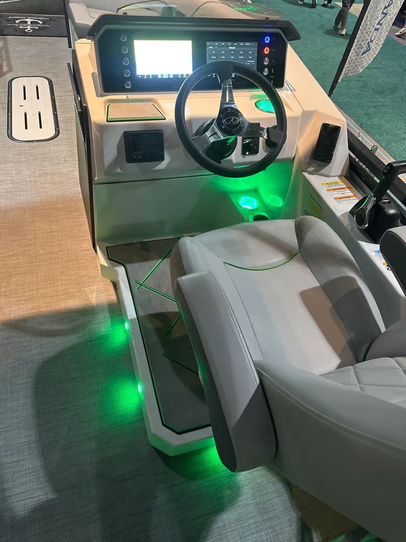 Slide: The Image of Veranda VX25RC 2024 - 10