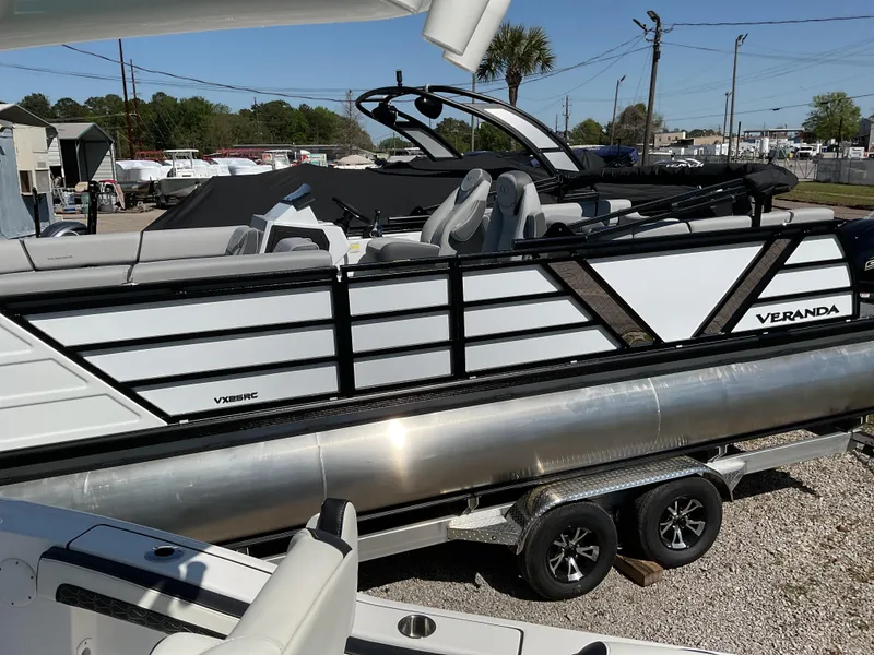 Slide: The Image of Veranda VX25RC 2024 - 4