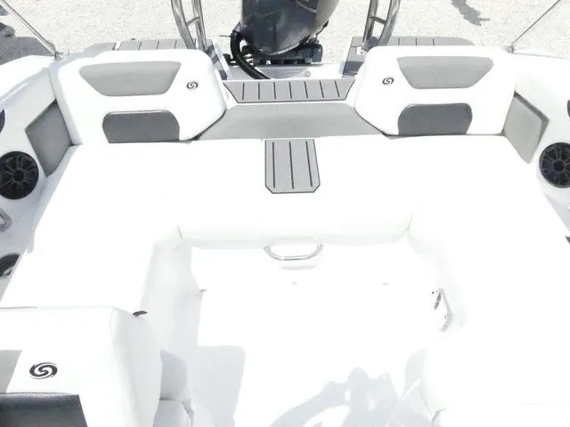 Slide: The Image of Hurricane SunDeck 2050 OB 2025 - 12