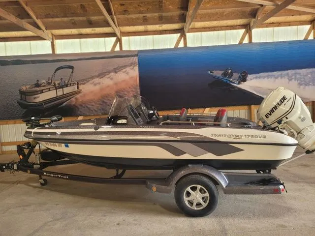 Slide: The Image of Ranger 1760 VS Angler 2012 - 16