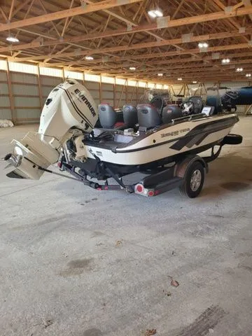 Slide: The Image of Ranger 1760 VS Angler 2012 - 3