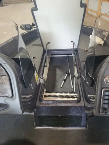 Slide: The Image of Ranger 1760 VS Angler 2012 - 6