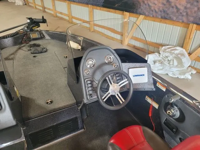 Slide: The Image of Ranger 1760 VS Angler 2012 - 8