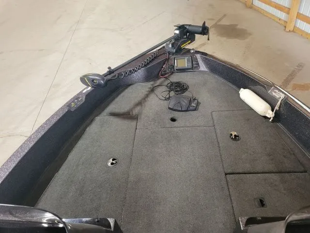 Slide: The Image of Ranger 1760 VS Angler 2012 - 9