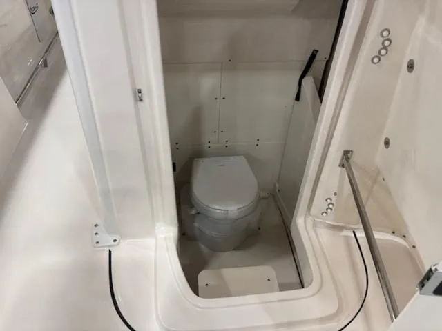 Slide: The Image of Robalo R270 Center Console 2024 - 6