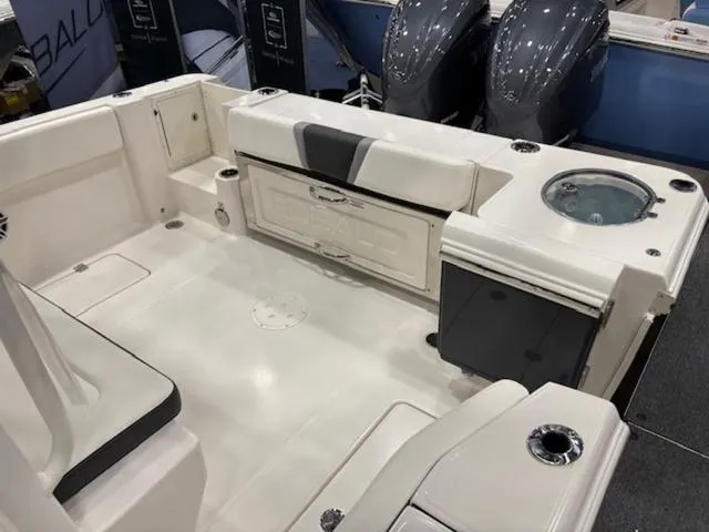 Slide: The Image of Robalo R270 Center Console 2024 - 8