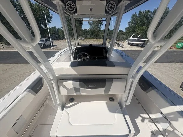 Slide: The Image of Robalo R270 Center Console 2024 - 12