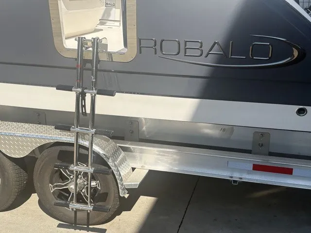 Slide: The Image of Robalo R270 Center Console 2024 - 13