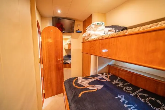 Slide: The Image of Neptunus 62 Flybridge 2005 - 55