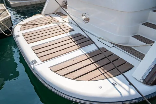 Slide: The Image of Neptunus 62 Flybridge 2005 - 66