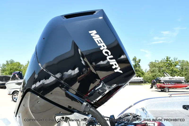 Slide: The Image of Ranger 621FS Pro Lowrance Equipped 2025 - 2