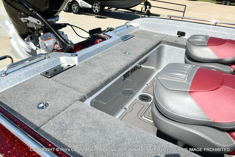 Slide: The Image of Ranger 621FS Pro Lowrance Equipped 2025 - 26