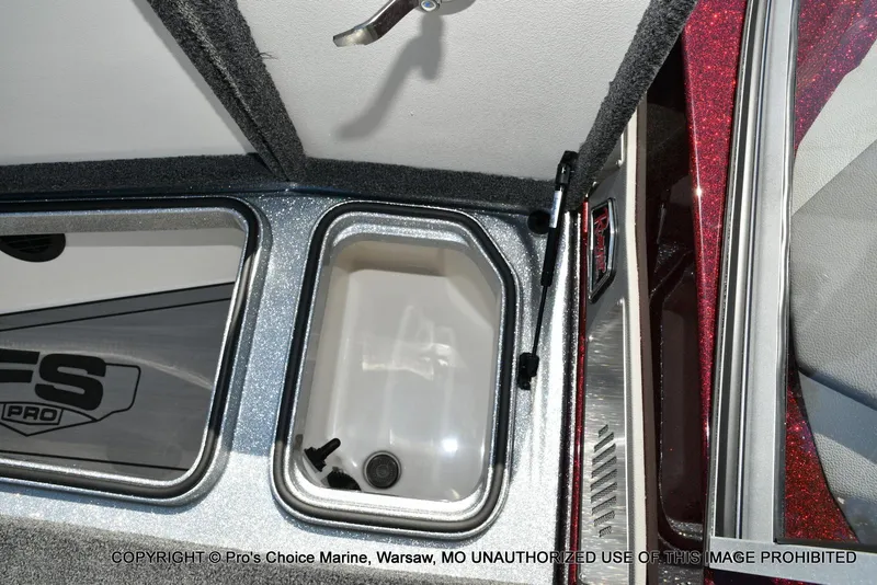 Slide: The Image of Ranger 621FS Pro Lowrance Equipped 2025 - 47