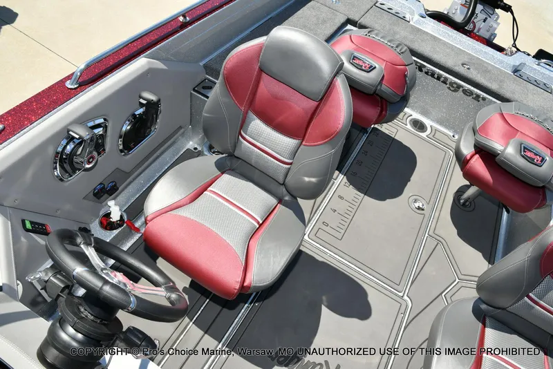 Slide: The Image of Ranger 621FS Pro Lowrance Equipped 2025 - 52