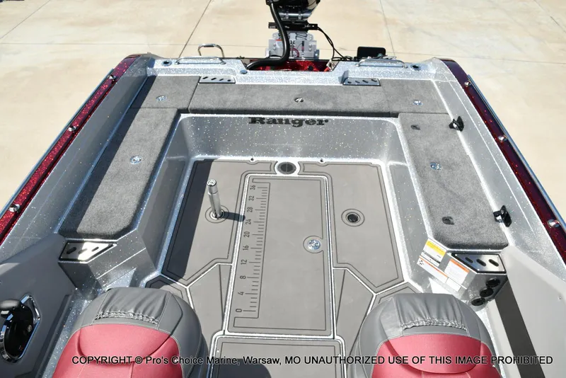 Slide: The Image of Ranger 621FS Pro Lowrance Equipped 2025 - 56