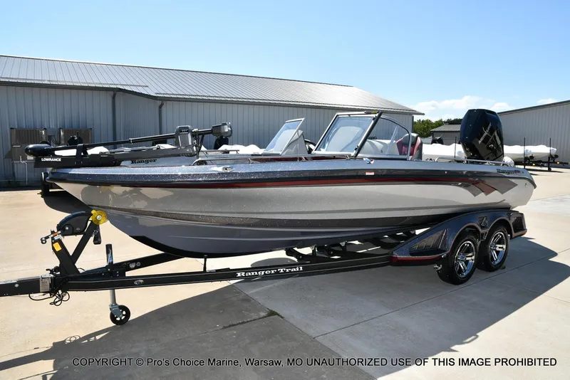 Slide: The Image of Ranger 621FS Pro Lowrance Equipped 2025 - 70