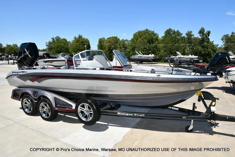 Slide: The Image of Ranger 621FS Pro Lowrance Equipped 2025 - 72