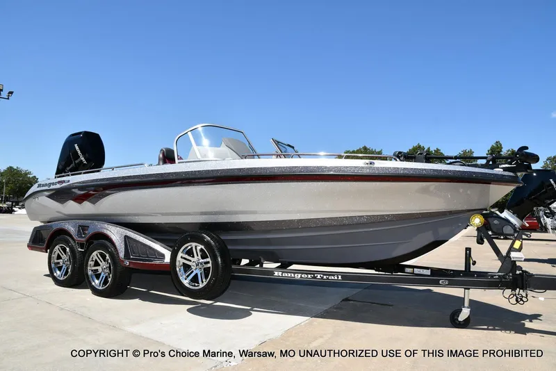 Slide: The Image of Ranger 621FS Pro Lowrance Equipped 2025 - 74