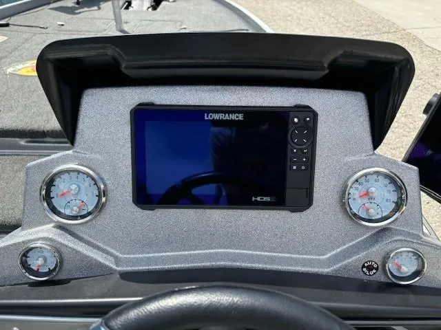 Slide: The Image of Dashboard of 2023 Nitro Z21 XL boat with Lowrance HDS display and gauges. - 31