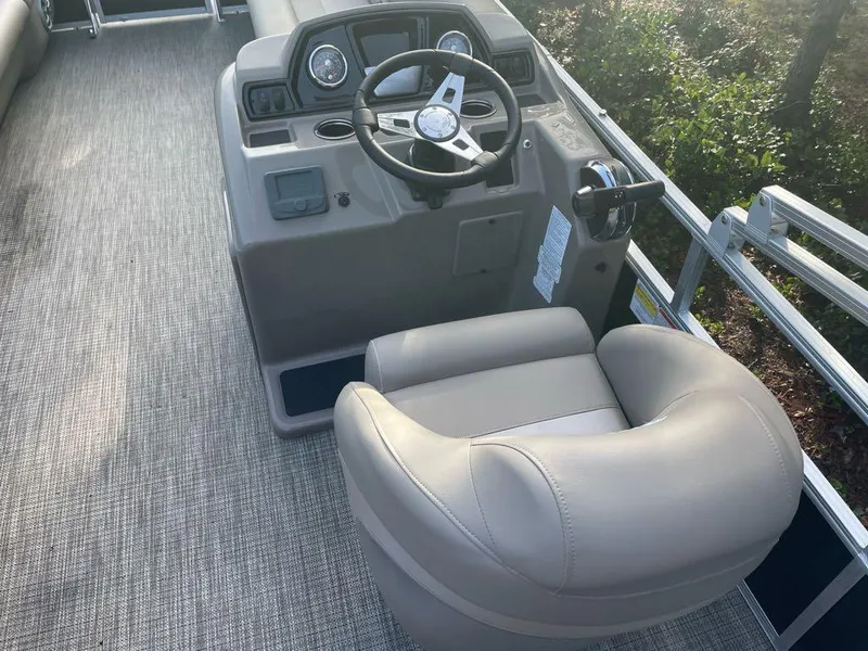 Slide: The Image of Ranger Reata 200C 2024 - 60