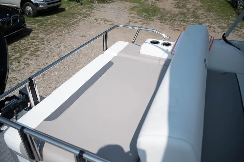 Slide: The Image of Princecraft Vectra 21 RL - 12