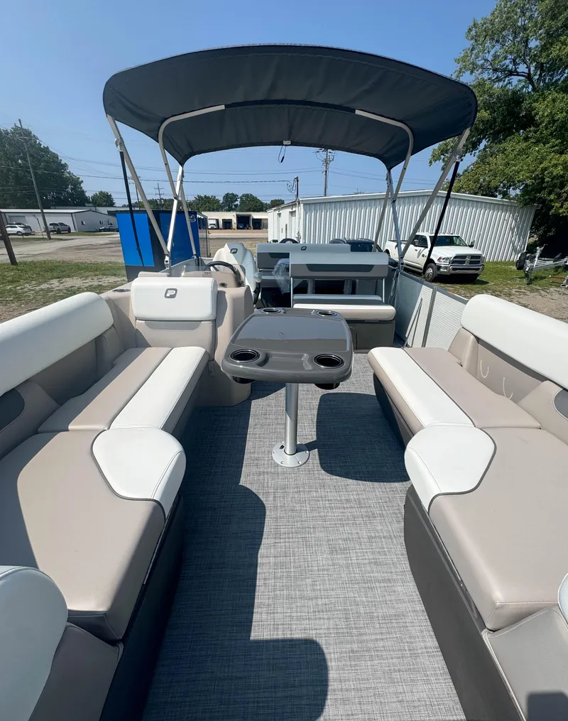 Slide: The Image of Princecraft Vectra 21 RL - 19