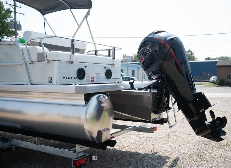 Slide: The Image of Princecraft Vectra 21 RL - 4