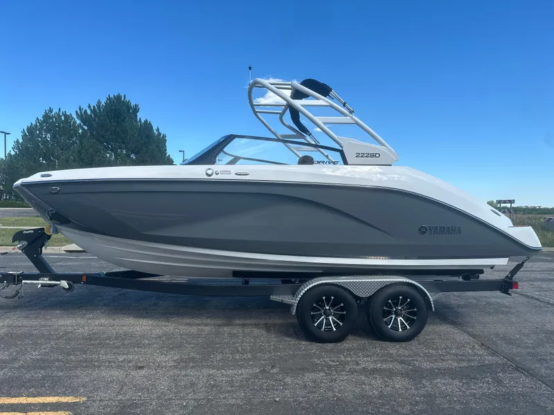 Slide: The Image of 2025 YAMAHA 222SD - 0