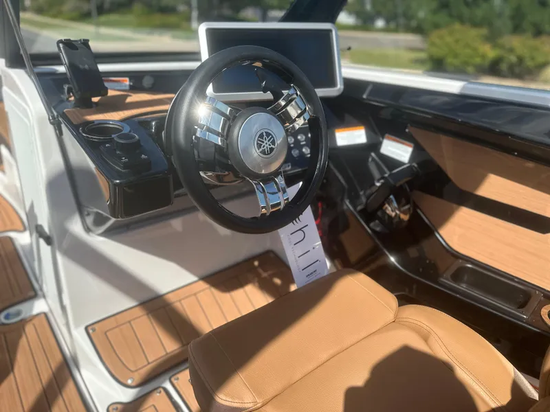 Slide: The Image of 2025 YAMAHA 222SD - 12