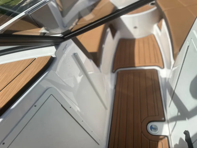 Slide: The Image of 2025 YAMAHA 222SD - 18