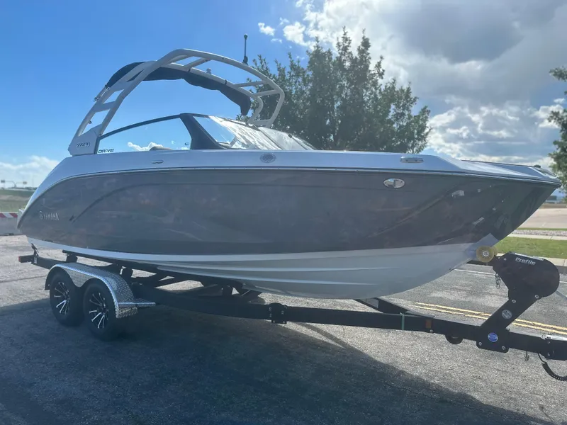 Slide: The Image of 2025 YAMAHA 222SD - 6