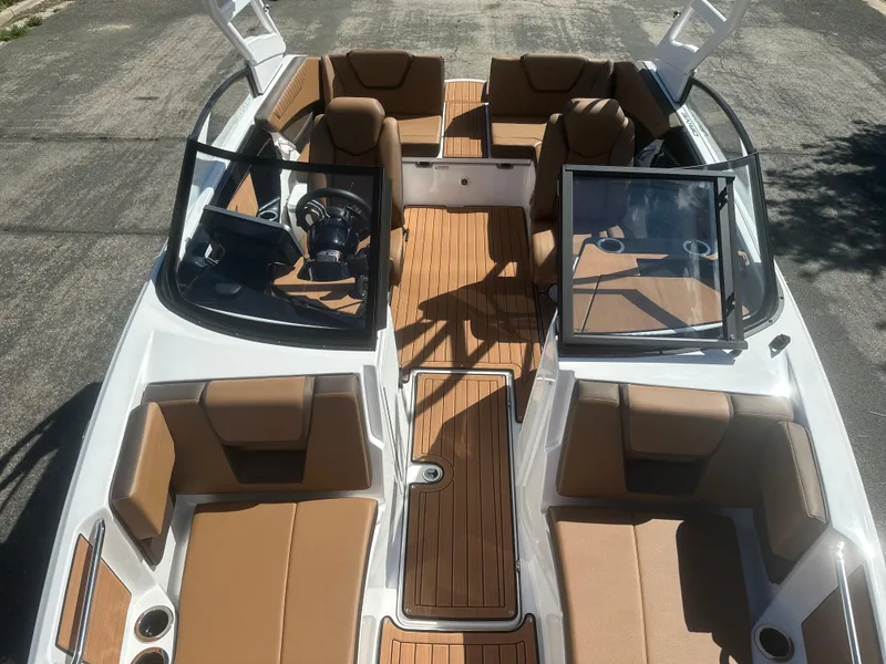 Slide: The Image of 2025 YAMAHA 222SD - 8