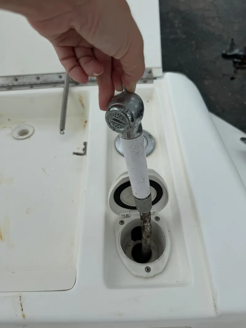 Slide: The Image of Mako 252 Center Console 1999 - 30