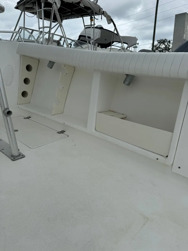 Slide: The Image of Mako 252 Center Console 1999 - 37