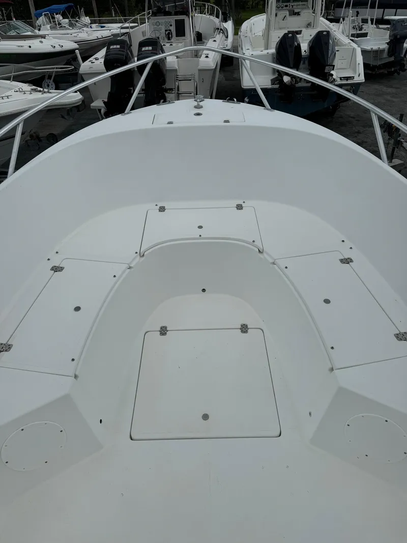 Slide: The Image of Mako 252 Center Console 1999 - 5