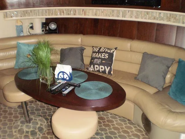 Slide: The Image of Sea Ray 440 Sundancer 1995 - 16