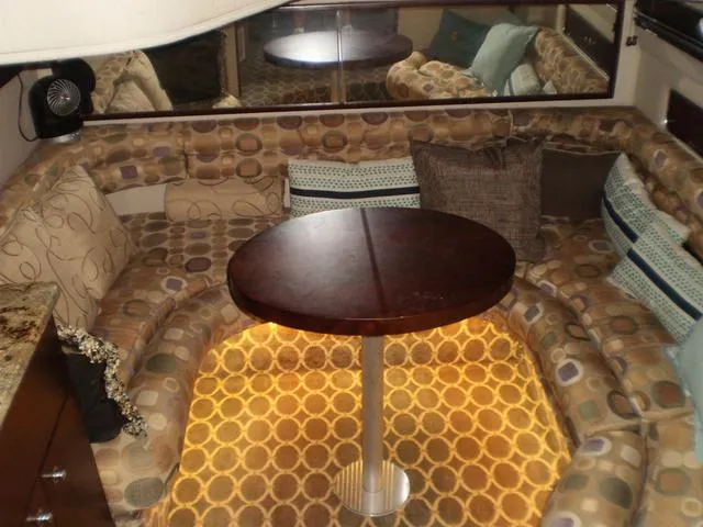 Slide: The Image of Sea Ray 440 Sundancer 1995 - 18