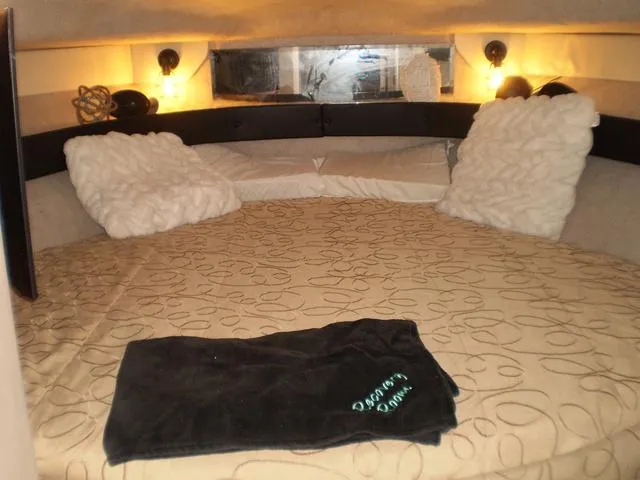 Slide: The Image of Sea Ray 440 Sundancer 1995 - 19