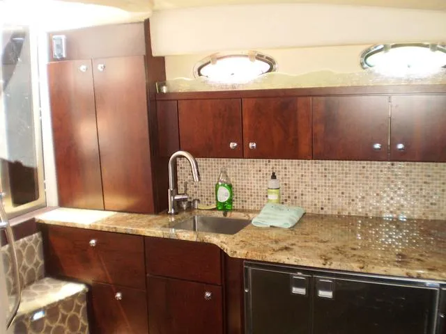 Slide: The Image of Sea Ray 440 Sundancer 1995 - 21