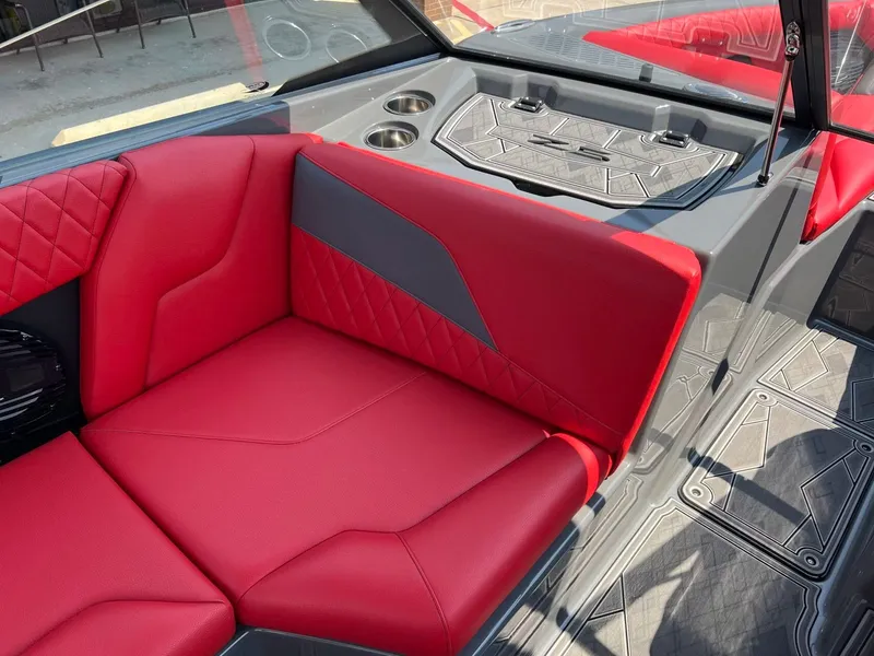 Slide: The Image of Tigé Z5 2025 - 14