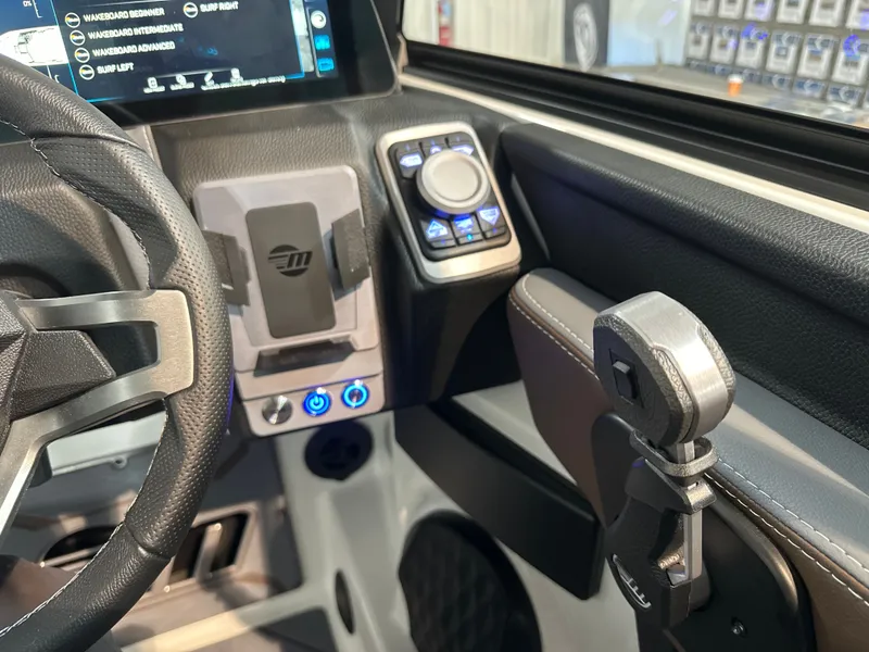 Slide: The Image of Malibu 26 LSV 2025 - 22