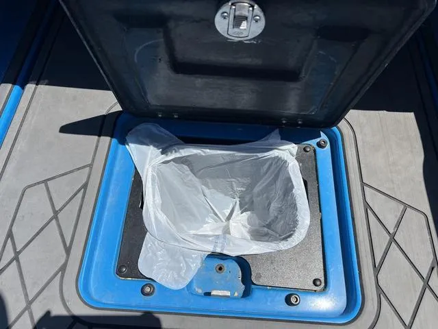 Slide: The Image of Tigé 23ZX 2020 - 14